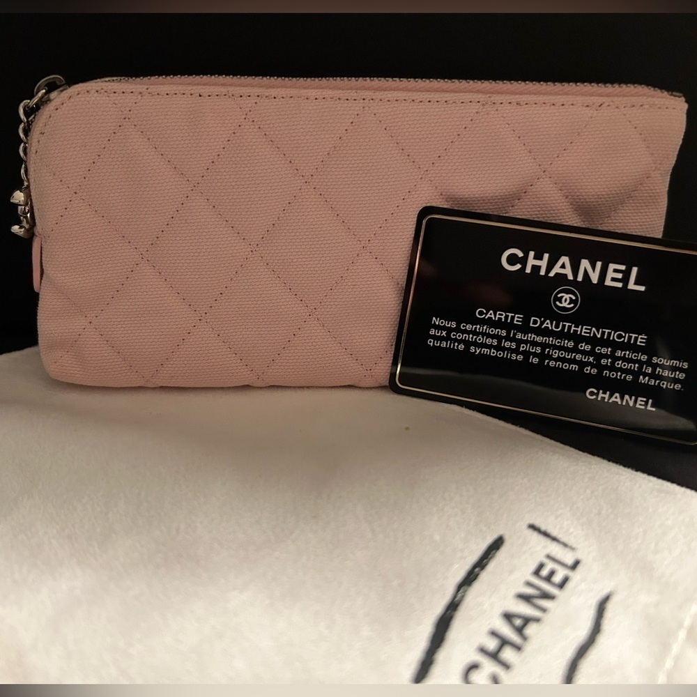 AUTHENTIC CHANEL PINK CLOTH MAKE UP BAG RARE Collectable piece Year